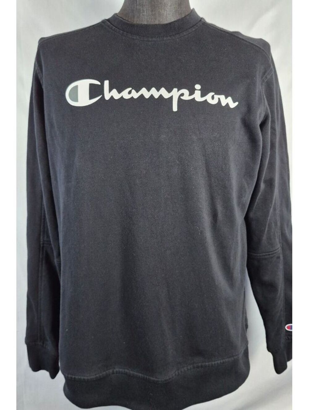 Champion Men’s Medium Black Script Logo Crewneck Sweatshirt